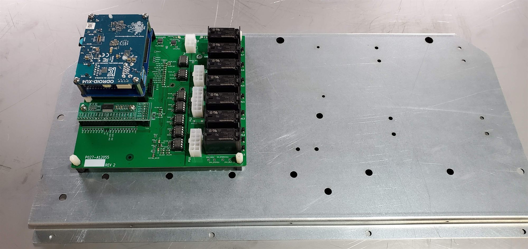 Liquefier control board mounted in its chassis